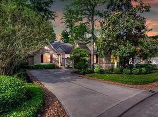 39 Dresden Pl, The Woodlands, TX 77382