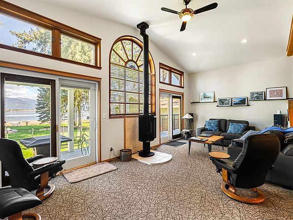 5th image of 239 Pierce Ln