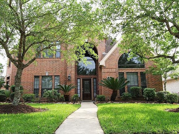 3rd image of 313 Oak Forest Dr