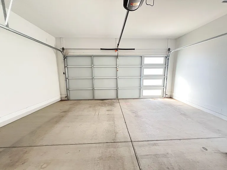 392 N Homestead Pkwy — Photo 14