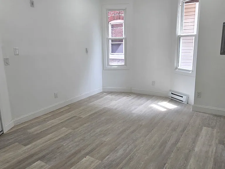4514 Osage Ave #2R — Photo 5