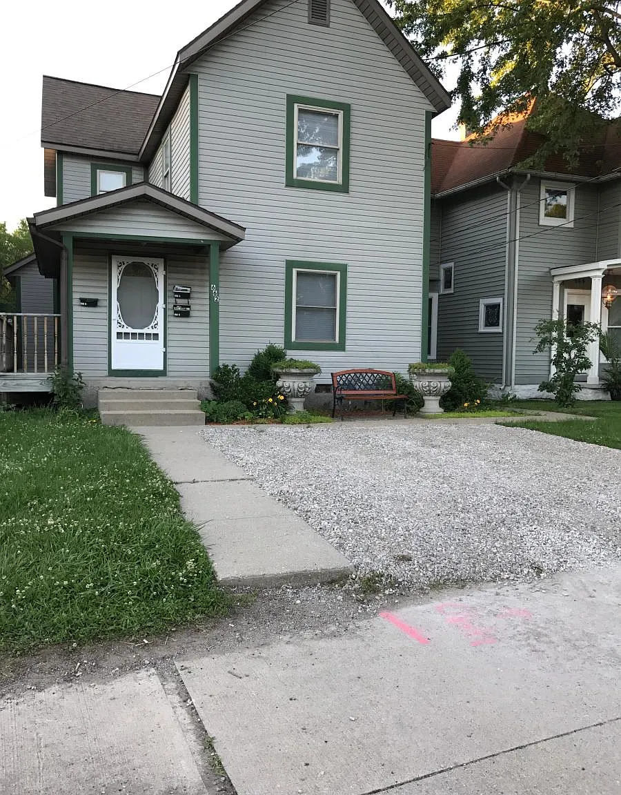 662 E Jefferson Street — Photo 1