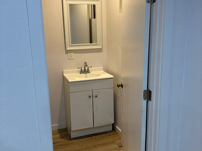 10311 Croesus Ave — Photo 7