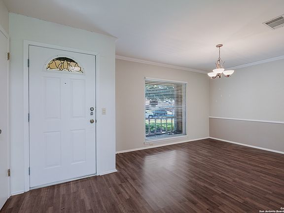4th image of 5018 El Capitan St