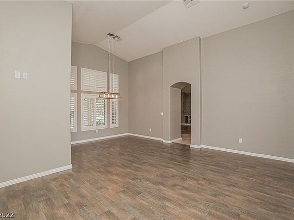 3rd image of 6811 Rose River Falls St