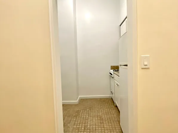 408 East 83rd Street image 9 of 23