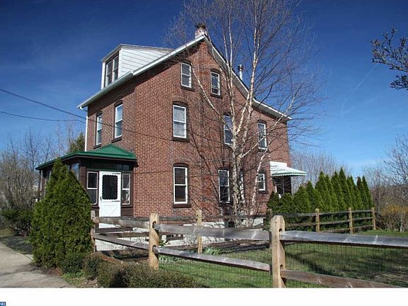 2nd image of 628 Mellon St