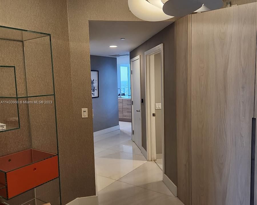 1st image of 16385 Biscayne Blvd Unit 2715
