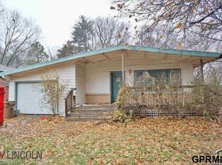 3205 Curtis Dr, Lincoln, NE 68506