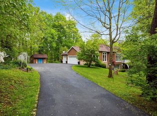 6202 Goss Rd, Sugar Grove, OH 43155