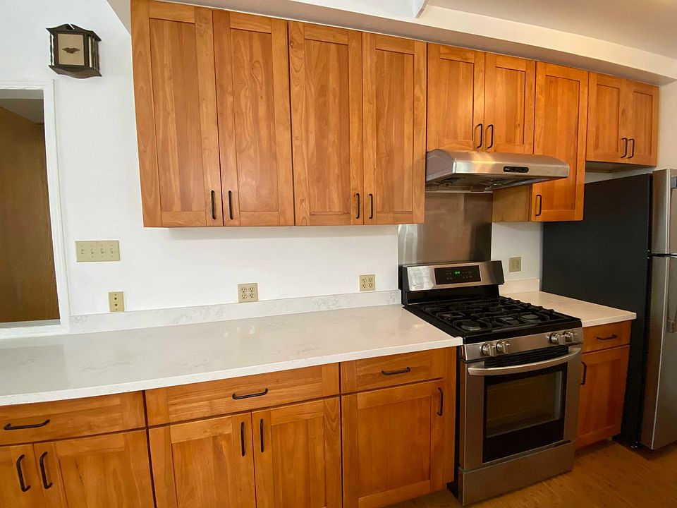 1st image of 1017 Hyde St APT 4