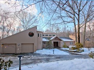 33 Barney Hill Rd, Wayland, MA 01778