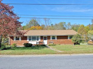 2705 Hillbrook Dr, Roanoke, VA 24018