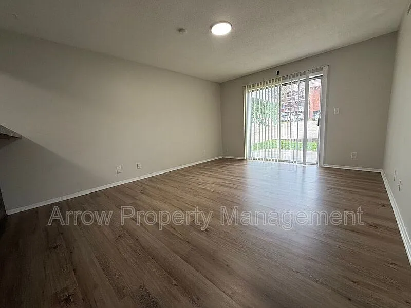 1 bed, 1.0 bath, 640 sqft, $755 — Photo 4