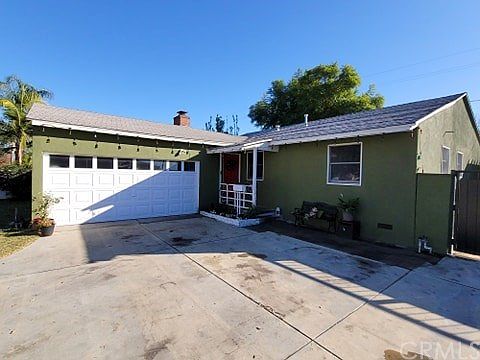 1st image of 1928 W Kenoak Dr