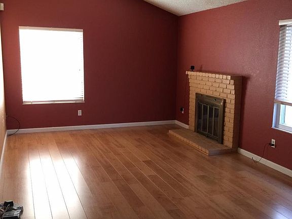 2nd image of 698 Creekfield Dr