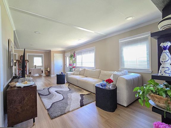 3rd image of 6421 Inwood Dr