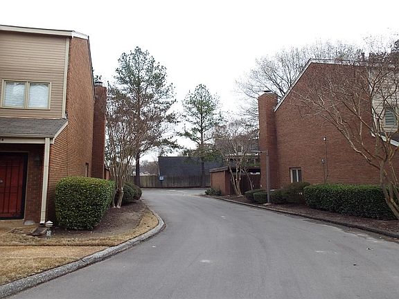 4th image of 456 Jack Kramer Dr