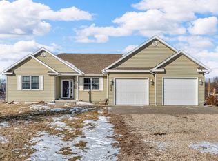 6036 SE Adams St, Topeka, KS 66609