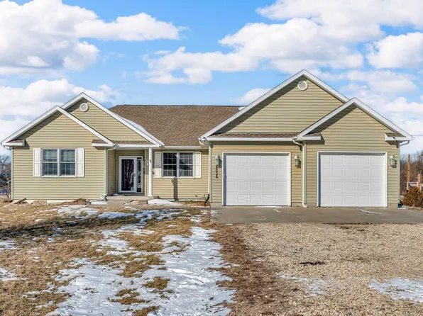 6036 SE Adams St, Topeka, KS 66609