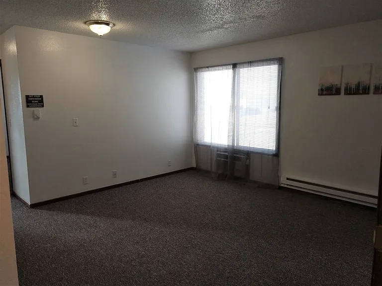 1216 S G Ave — Photo 37