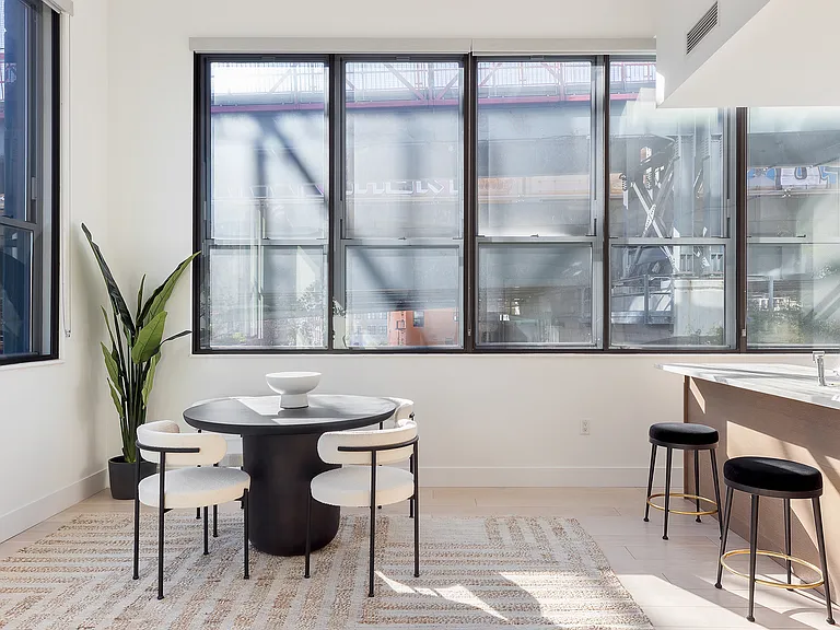 338 Berry St #4D — Photo 5