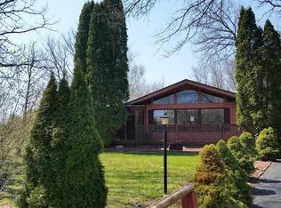 1203 Candlewick Dr NW, Poplar Grove, IL 61065