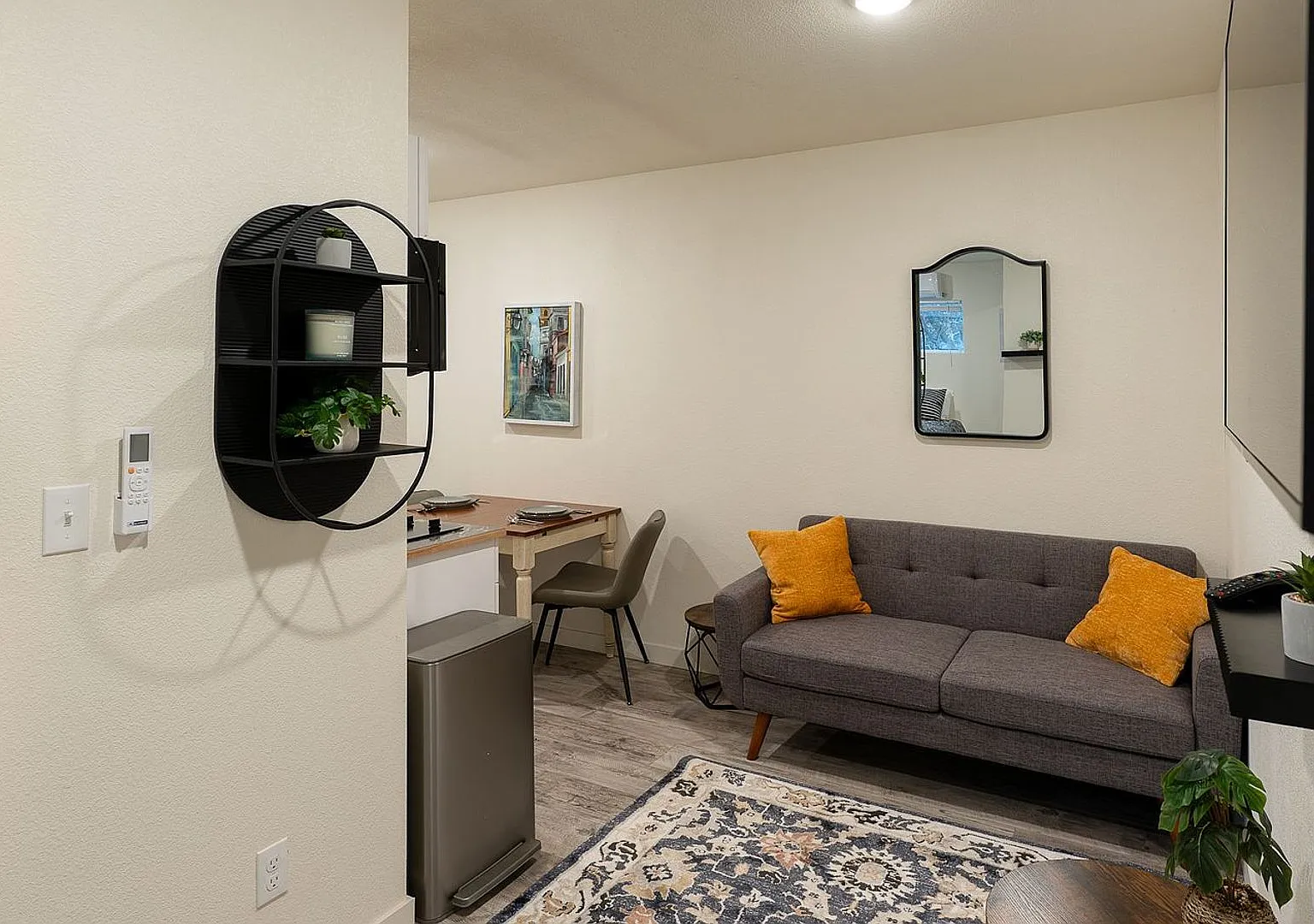 Easy Street Townhomes — Photo 4