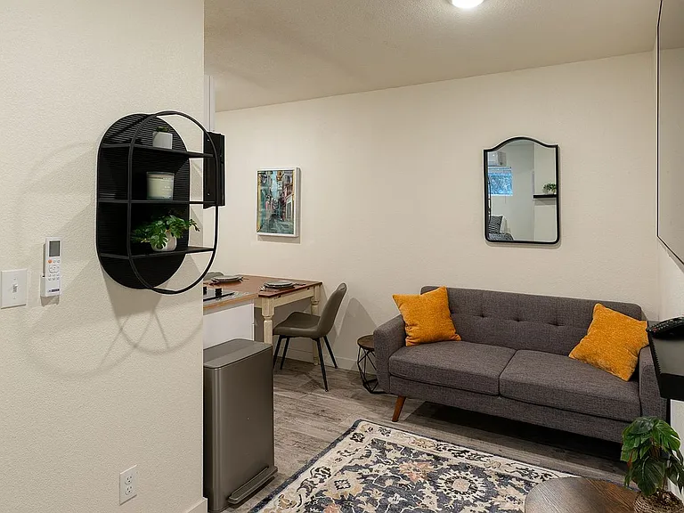 Easy Street Townhomes — Photo 5