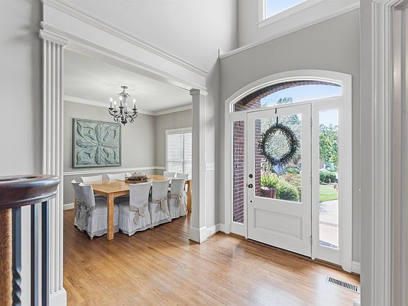 4th image of 534 Highland Park Cir