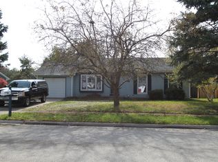 5103 W Greenbrier Dr, McHenry, IL 60050