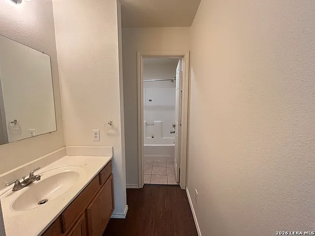 5032 Anacacho St — Photo 10