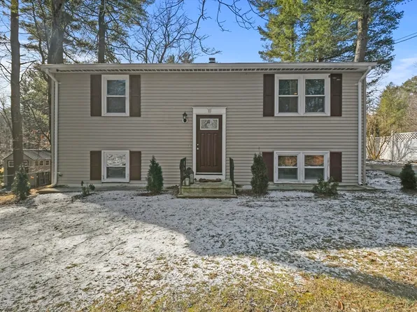10 Ferncroft Rd, Leicester, MA 01524