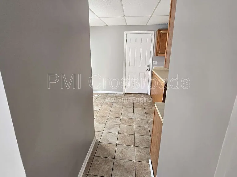 153 S Cypress Ave — Photo 29
