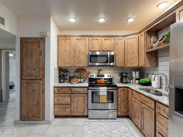 1540 W Via Del Jarrito, Green Valley, AZ 85622