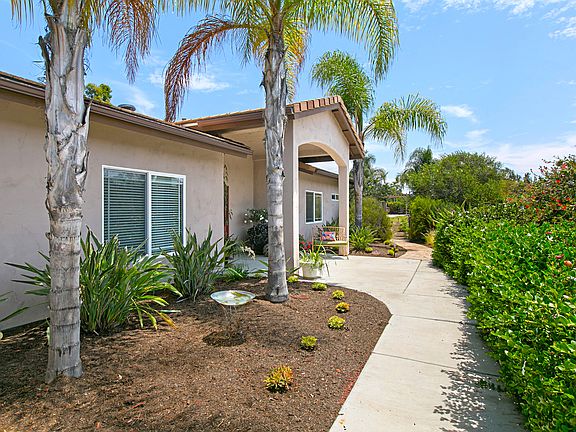 5th image of 902 Orchid Ct