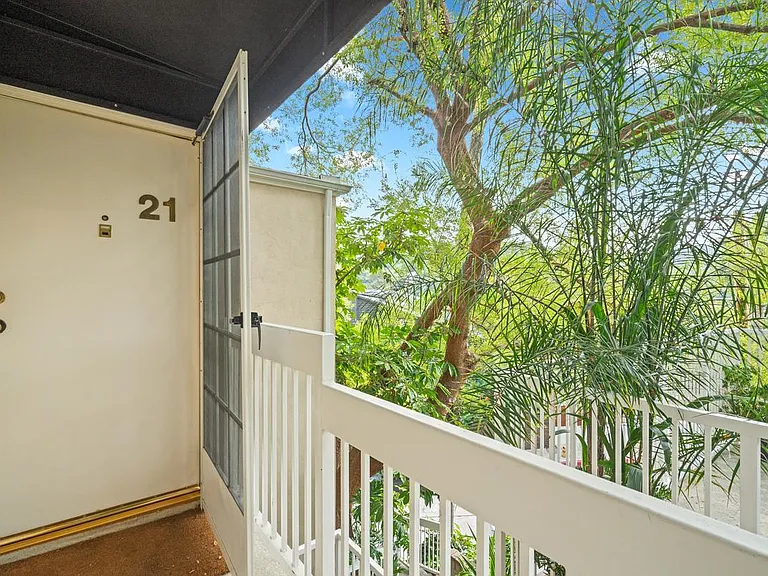 2266 Cazador Dr #21 — Photo 20