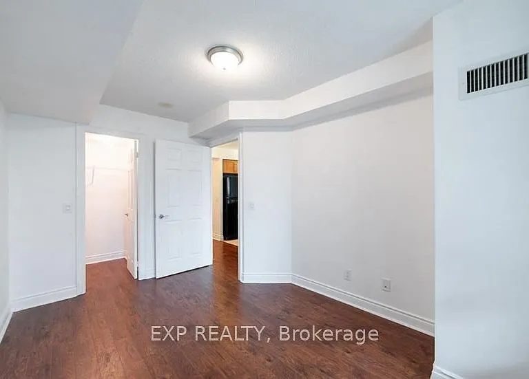 25 Greenview Ave #422 — Photo 5