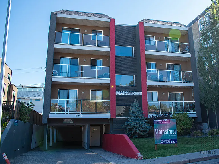 2210 17b St SW — Photo 15