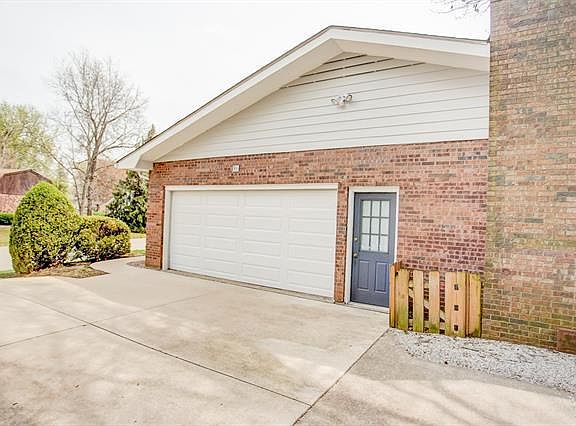 5th image of 216 Sherwood Dr
