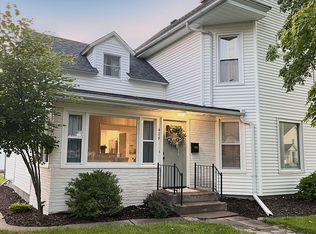 429 N Aldrich St, Geneseo, IL 61254