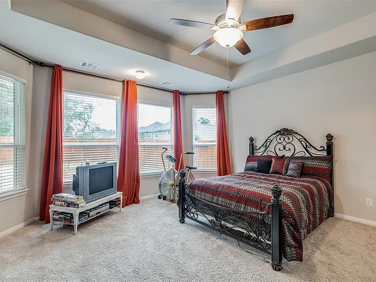 4258 McGregor Bluff Ln — Photo 18