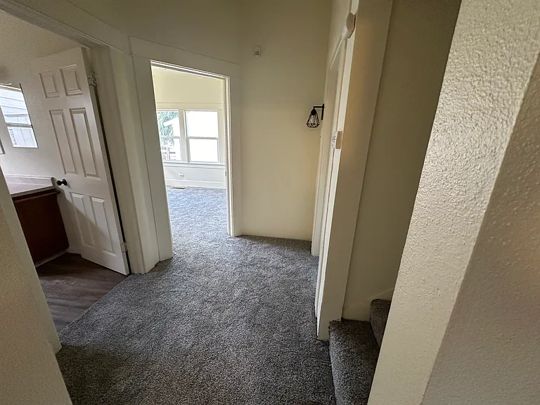 2125 Kennedy Ave — Photo 10