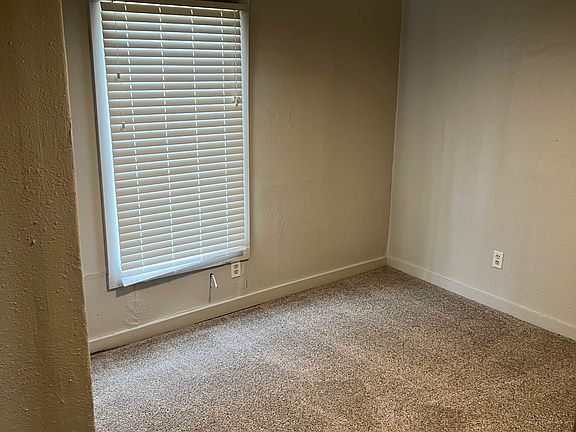 5th image of 704 N Franklin Ave