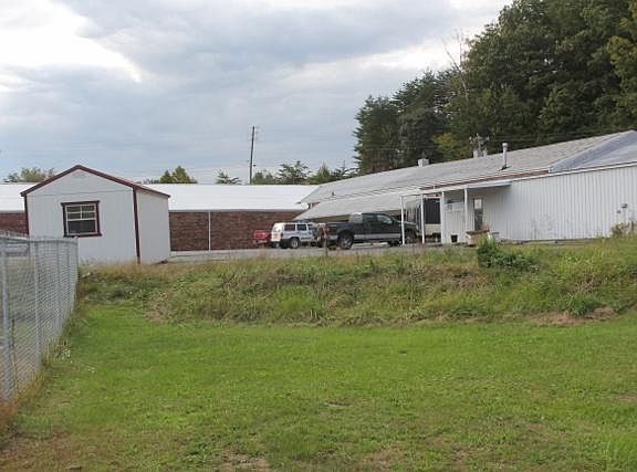 5th image of 5860 Main St