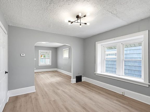 3rd image of 970 Mercer Ave