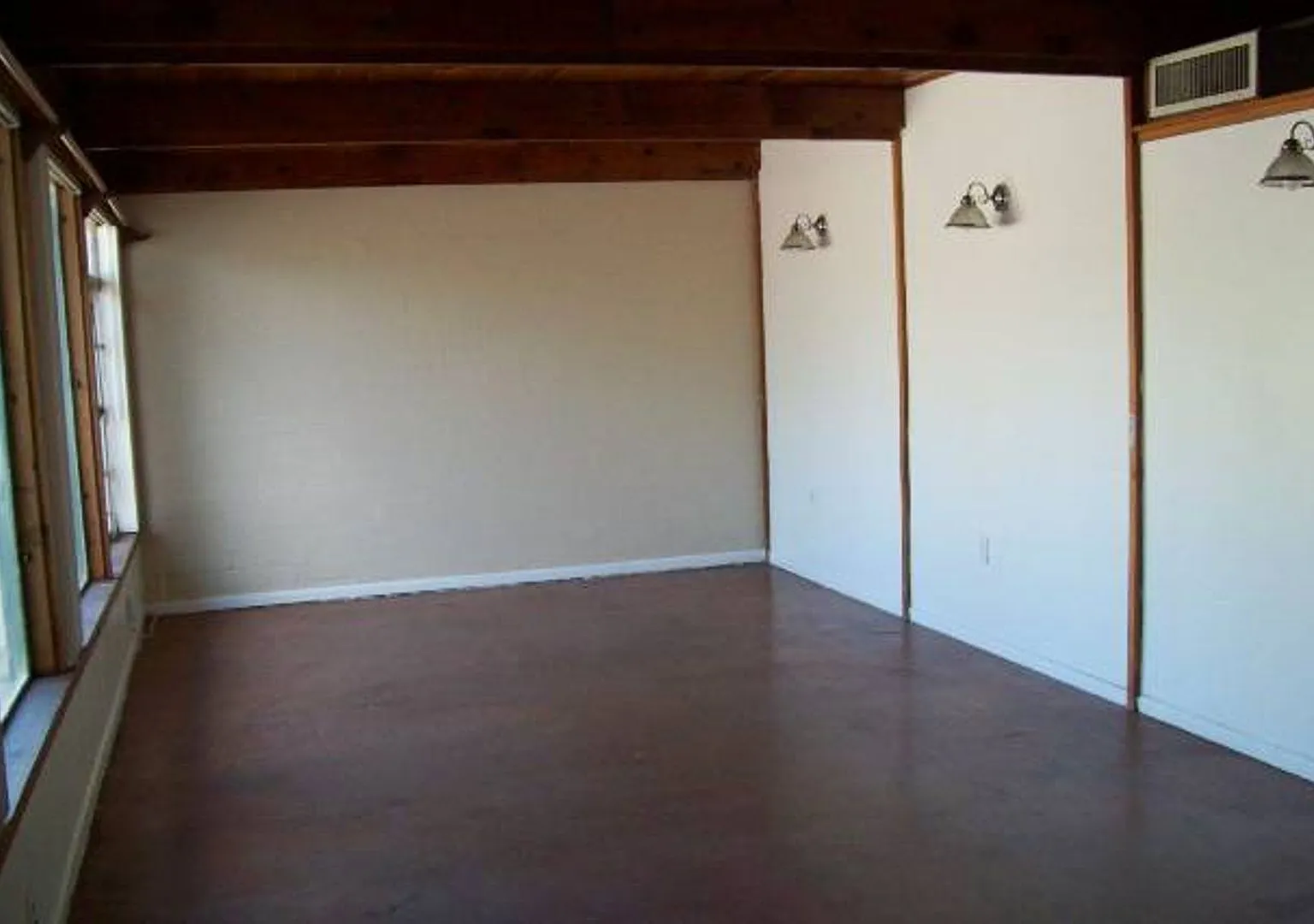 Cozy 2 Bedroom Home in Central Tempe — Photo 3