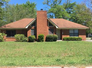 621 Trevor St, Hinesville, GA 31313