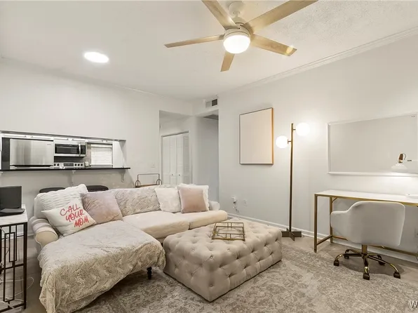 708 11th St APT 120, Tuscaloosa, AL 35401