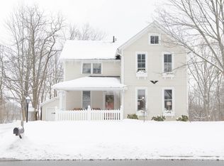269 North St, Chagrin Falls, OH 44022
